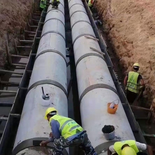 顶管现场施工